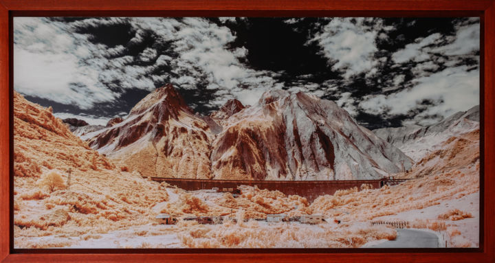 Fotografie getiteld "Val Formazza" door Nicolas Frank, Origineel Kunstwerk, Digitale fotografie Gemonteerd op Karton