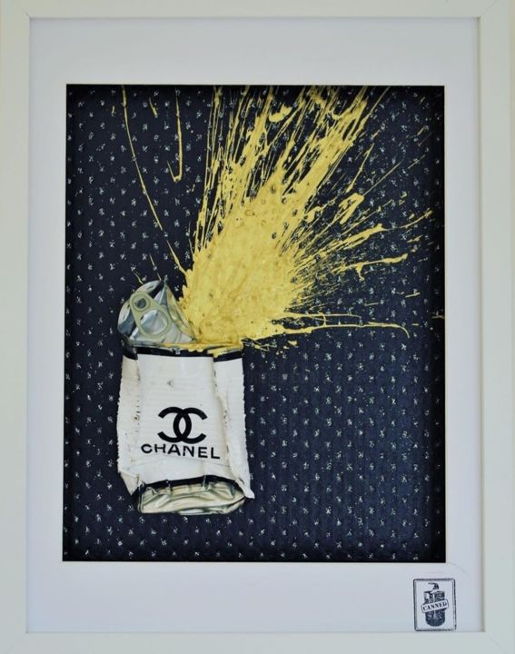 Canned Crushed Chanel Black 雕塑, 15.8x11.8 in