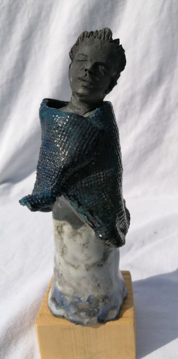 Moyen à l'étole turquoise 雕塑, 7.1x3.2 in