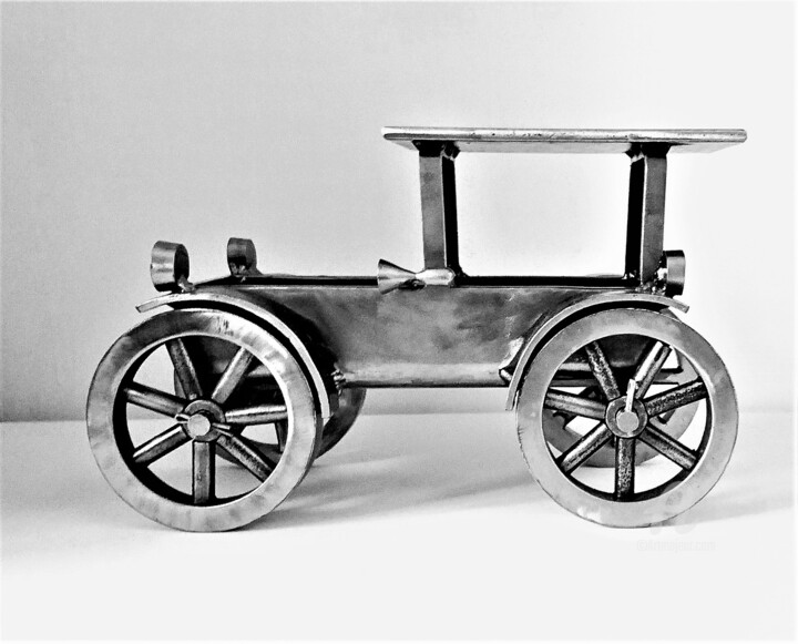 Vintage Car / Automobile - The Old Vehicles series 雕塑, 7.5x11.8 in