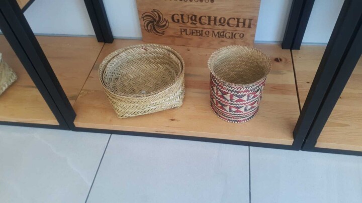 Indigenous Taurahumara people Artisan original handcrafts 雕塑, 9x6 in