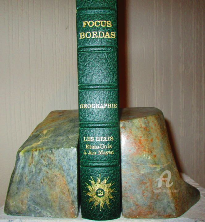 Presse livre 雕塑, 3.9x3.2 in