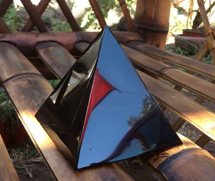Pyramide sculptée en obsidienne noire Puissante énergie 雕塑, 2.8x2.8 in