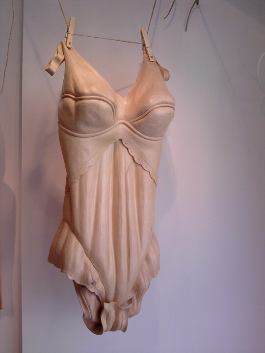 Woman body in wood 雕塑, 28.4x9.8 in