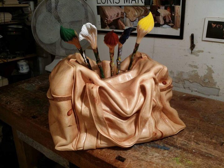 Borsa da viaggio con pennelli 雕塑, 13.4x22.1 in