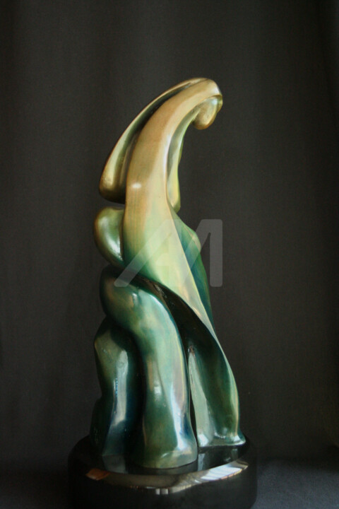 TWISTED FIGURE 雕塑, 16x7 in