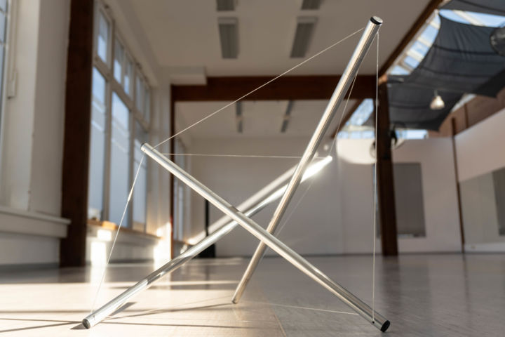 Equilibrium 雕塑, 24.4x23.6 in