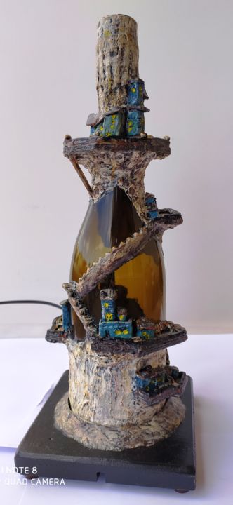 Sculptuur getiteld "Κρεμαστή πολιτεία" door Carpe Diem453, Origineel Kunstwerk, Glas