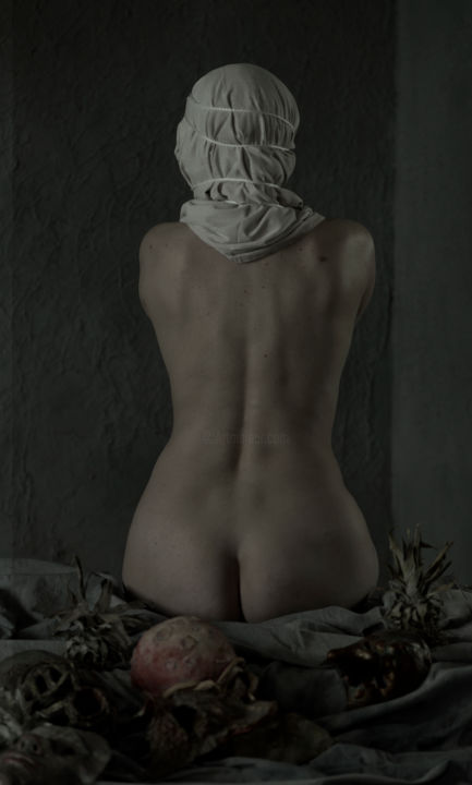Photography titled "jkdf / Figure colle…" by Leni Smoragdova, Original Artwork, Analog photography Mounted on Aluminium