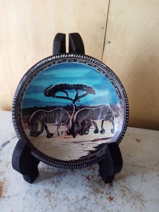 Soapstone dish/fruit basket10 雕塑, 6x6 in