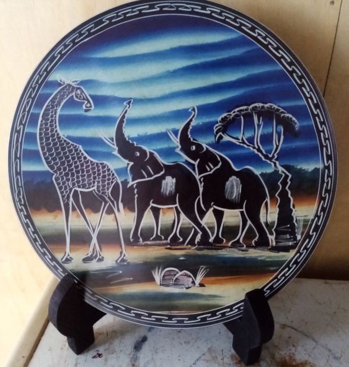 Soapstone dish/fruit basket16 雕塑, 9x9 in