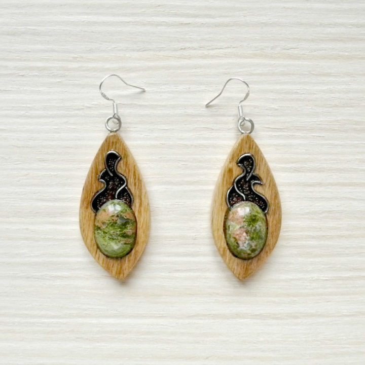 Design getiteld "Wooden teardrop ear…" door Valerii Latyshev, Origineel Kunstwerk, Juwelen