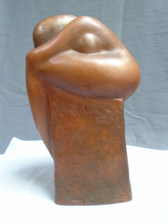 Femme assise stylisée sur socle terre 雕塑, 9.5x4.3 in