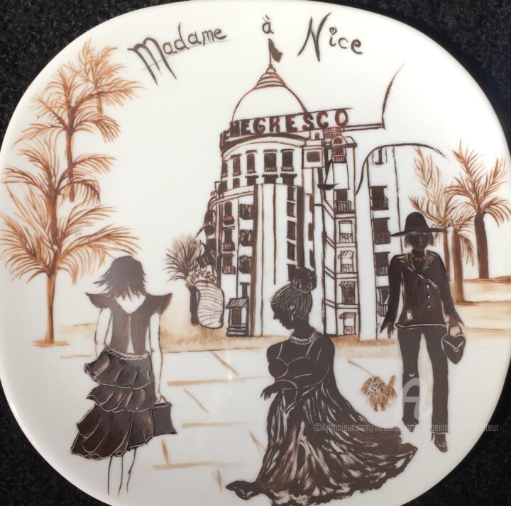 Madame à Nice 设计