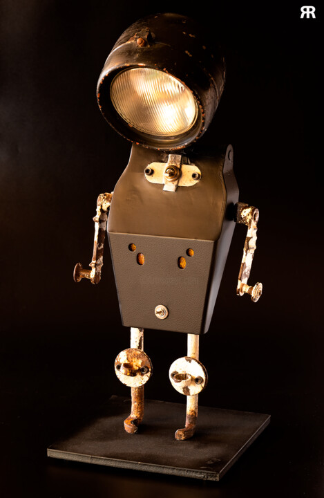 Design titled "Robot lámpara de re…" by Alfredo Blasco Nuin, Original Artwork, Luminaire