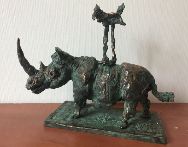Rhino with bird 雕塑, 7.1x8.3 in