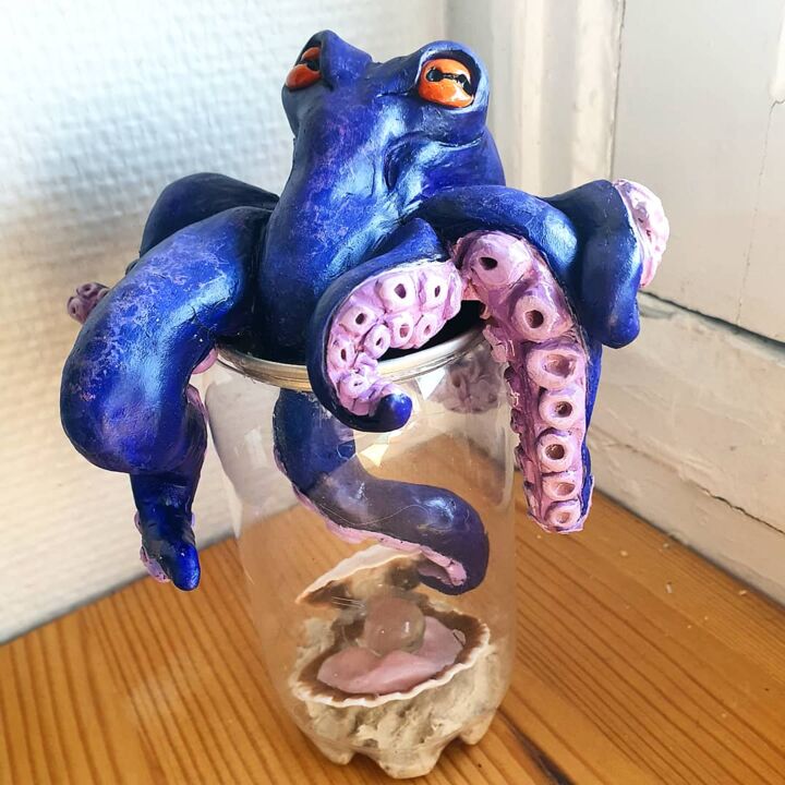 Scultura intitolato "Hungry Octopus" da Marina Hennig (Mina Euglena), Opera d'arte originale, Argilla polimerica