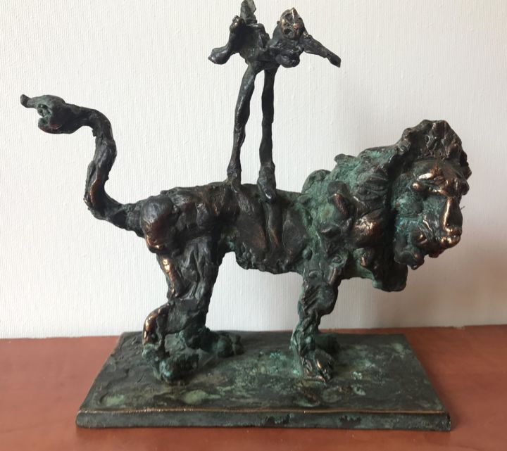 Lion and bird 雕塑, 7.1x7.1 in