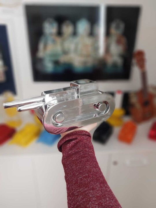 Alter Ego Tank Silver 雕塑, 3.9x8.7 in
