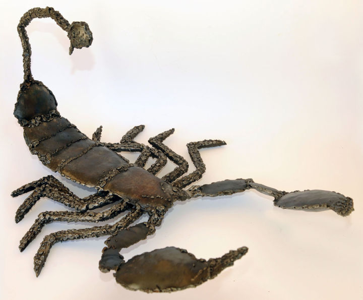 Scorpion 雕塑, 11.4x21.3 in