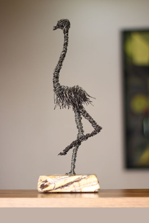 Suspense (35x13x8 1.1kg iron, travertine) 雕塑, 13.8x5.1 in