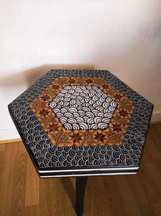 Drawing titled "petite table orient…" by Db Artgraph, Original Artwork, Marker
