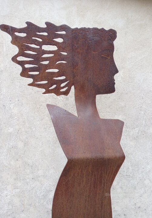 FIGURE 200.1 雕塑, 78.7x19.7 in