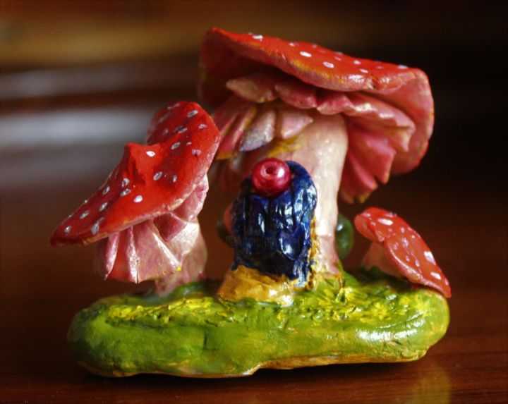 Toadstools 1 雕塑, 1.6x2.4 in