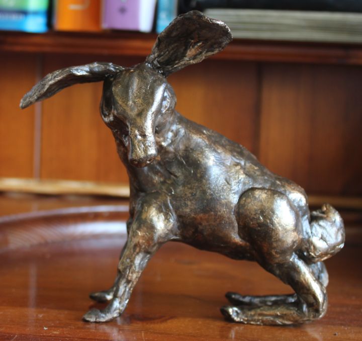 Hare 1 雕塑, 5.7x6.7 in