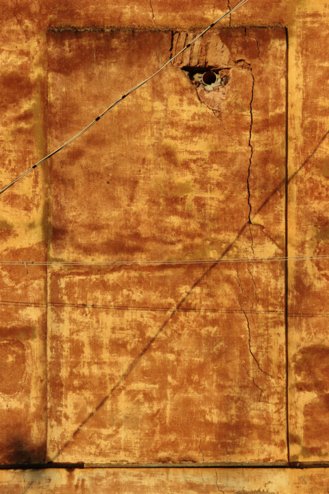 Photographie intitulée "ocre de Syracuse" par Jean-Marie Virat, Œuvre d'art originale, Photographie numérique