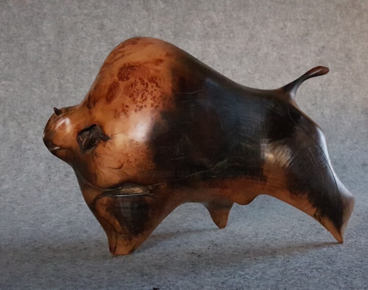 Sculptuur getiteld "Bison II" door Bernard Geoffroy, Origineel Kunstwerk, Hout