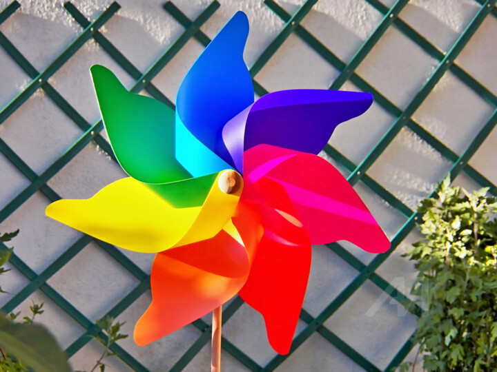 Photographie intitulée "Intense colored pin…" par Cédric Hajiji, Œuvre d'art originale, Photographie numérique