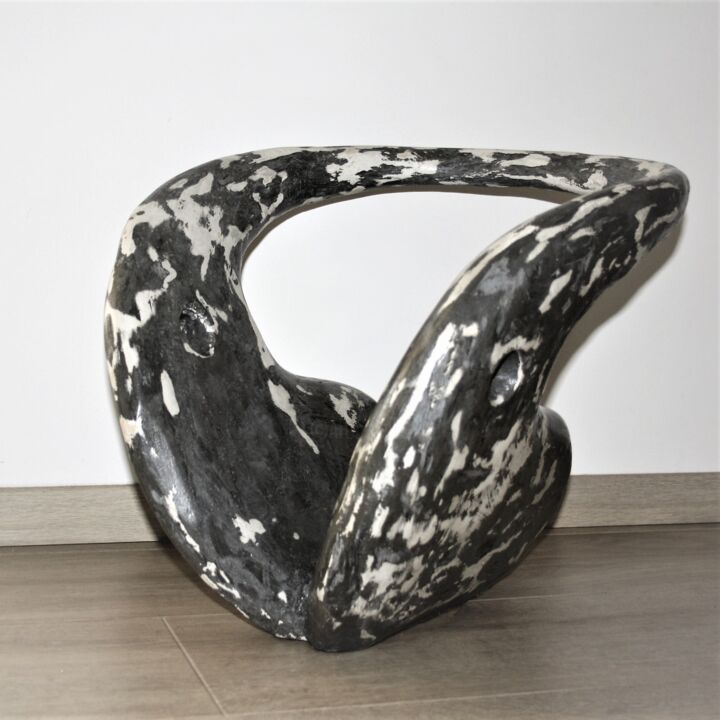 Ensemble dans le même sens 雕塑, 16.5x18.5 in