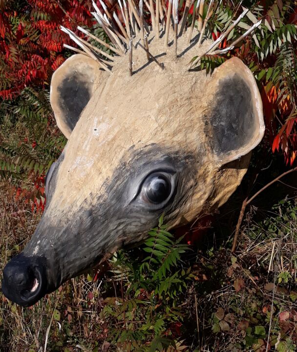 Une de mes 30 sculpture têtes de hérisson sur Voie-Verte 雕塑