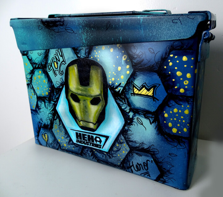 Iron Man Sculpture Peinture Caisse Munitions Métal Stark 雕塑, 6.7x10.2 in