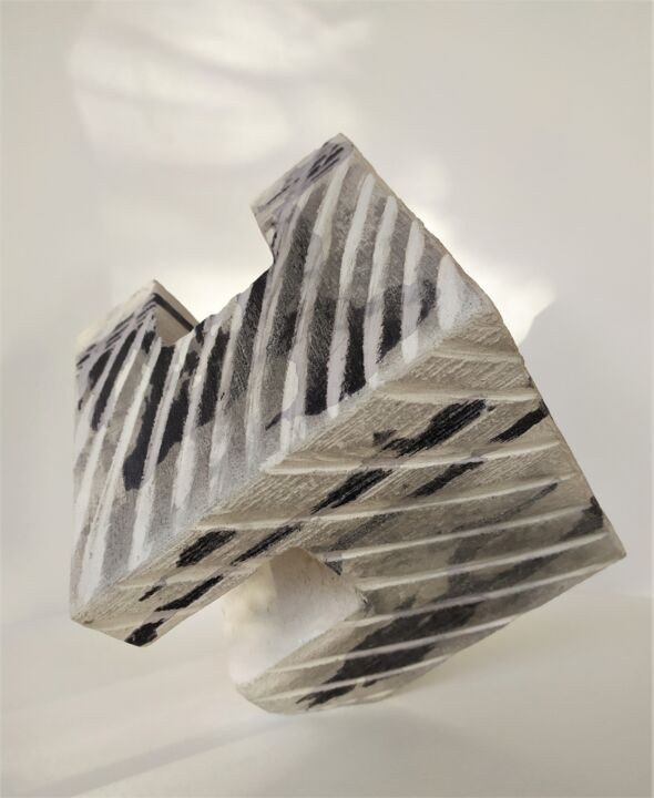 Cube 2 Equilibre géométrique 雕塑, 7.9x7.9 in
