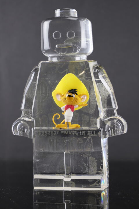 ROBOCLUSION SPEEDY GONZALES 雕塑, 9.8x6.3 in