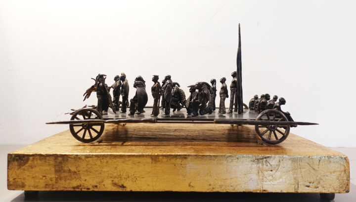 PARADE 雕塑, 8.7x13.8 in