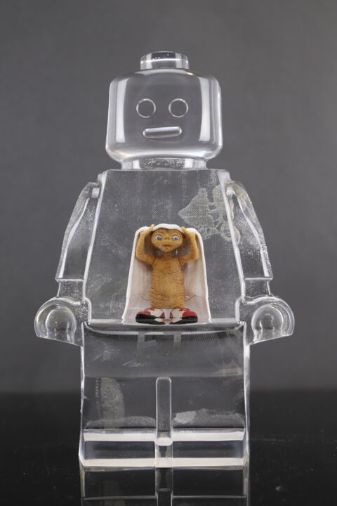 ROBOCLUSION ET L EXTRA TERRESTRE 雕塑, 9.8x6.3 in