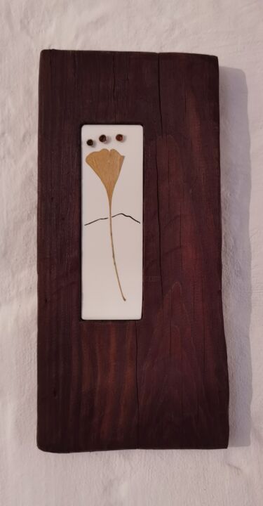 Sculpture titled "Untitled 3" by Diyana Yovcheva, Original Artwork, Collages
