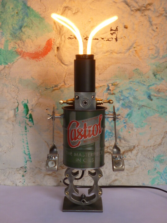 CASTROL Design, 15.4x5.9 in