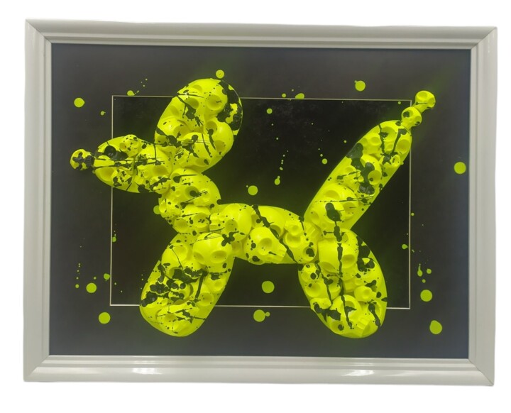 KOONSSKULL yellow 雕塑, 11.4x15.4 in