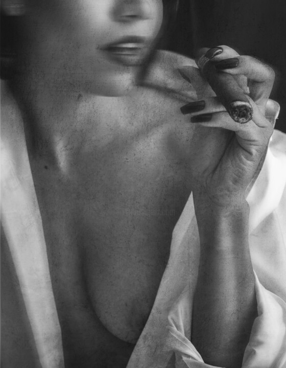 Photography titled "The lady and the ci…" by Felipe Hueb, Original Artwork, Digital Photography