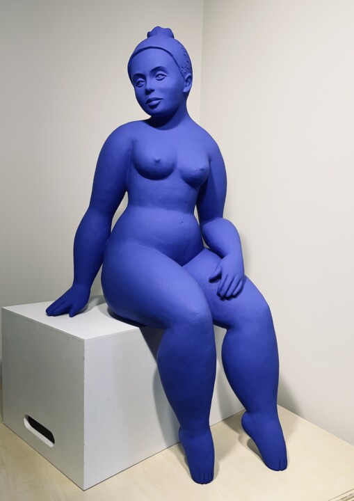 Suzy KA 雕塑, 20.9x9.5 in