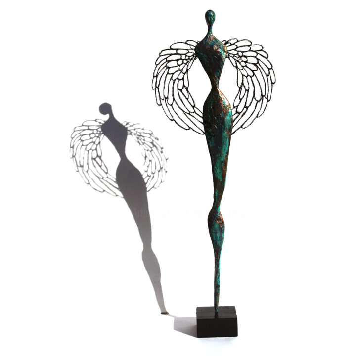 Grand Ange gardien de la planète 雕塑, 26x9.8 in