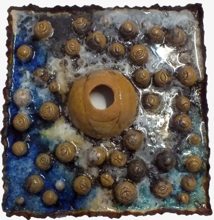 Sculpture titled "all eyes on me" by Enes Kılıç, Original Artwork, Ceramics