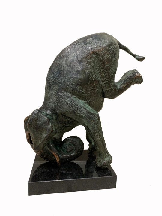 Circus elephant 2 雕塑, 13.8x4.7 in
