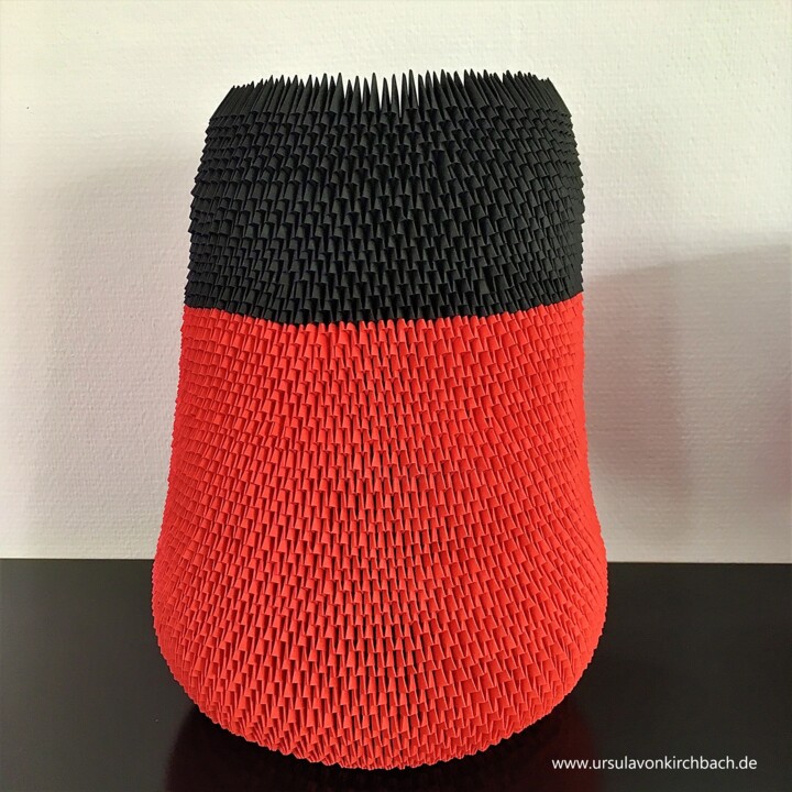 "Papierobjekt in Rot…" başlıklı Heykel Ursula Von Kirchbach tarafından, Orijinal sanat, Kâğıt