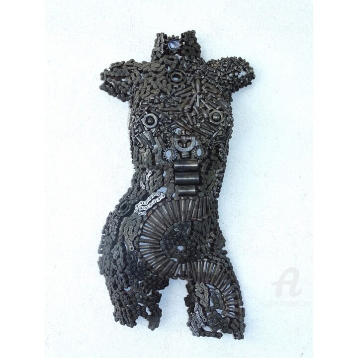 Demi buste de femme de face 雕塑, 30.3x15.4 in