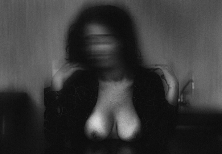 The shadow lady 摄影, 15.8x22.8 in